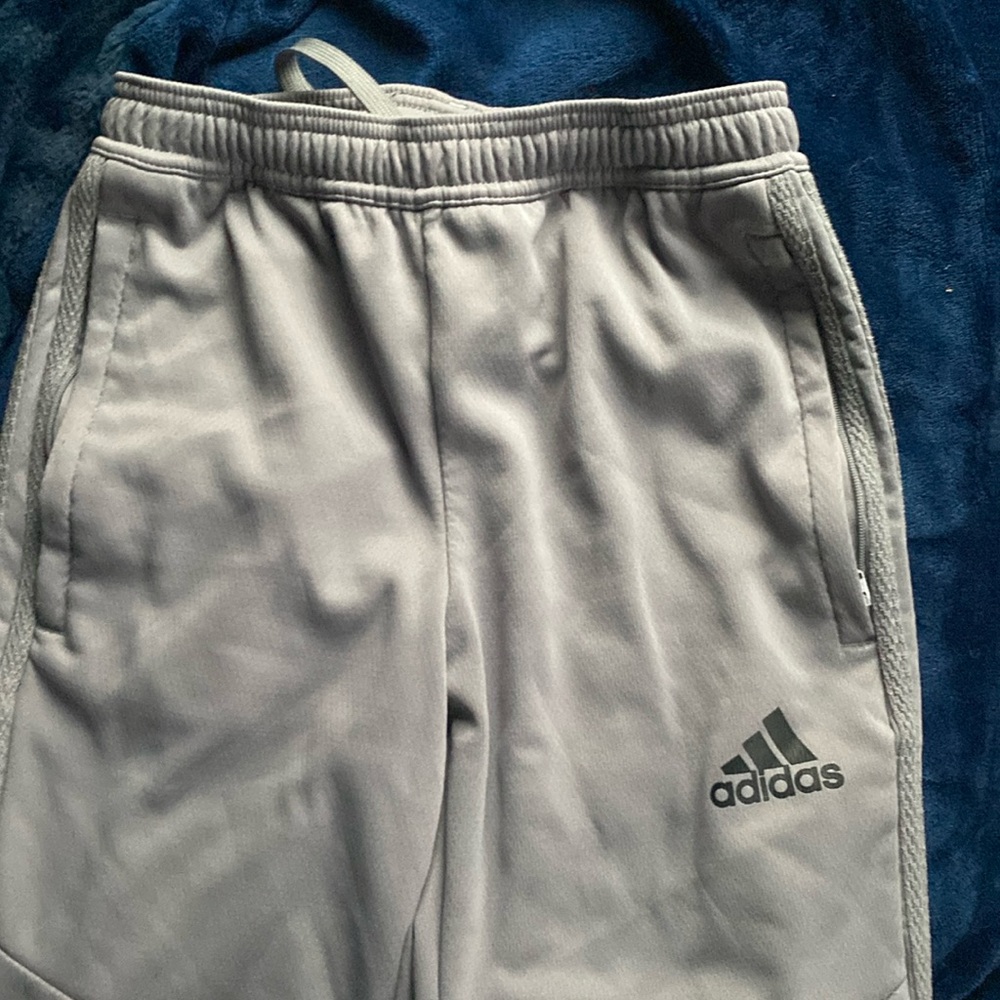Adidas men’s gray on gray sweats with black logo